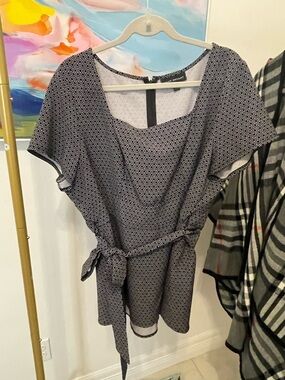 Lane Bryant Black & White Geometric Tie-Waist Tunic size 16